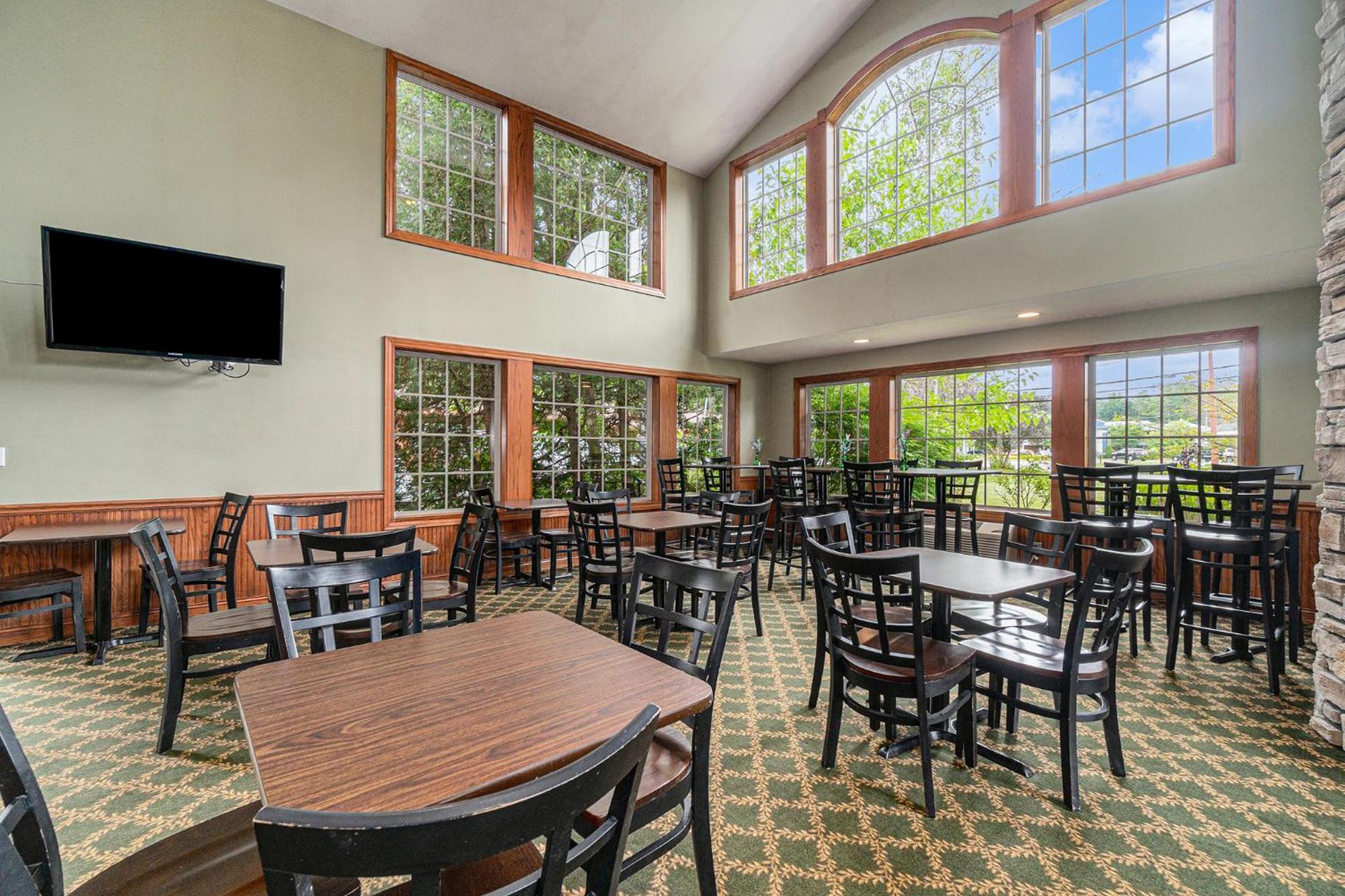 Howard Johnson By Wyndham Traverse City Kültér fotó